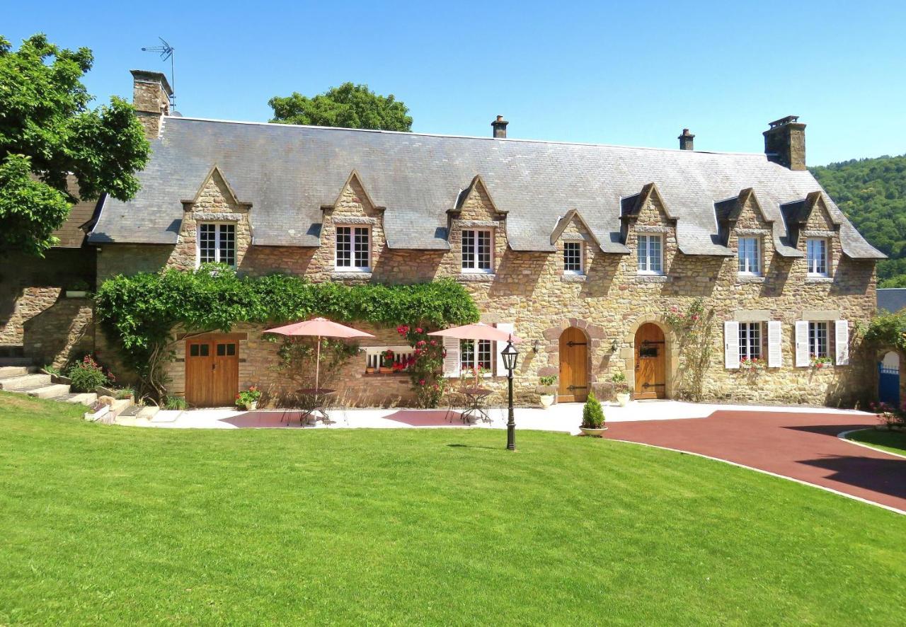 Le Manoir De Placy - Chambres D'Hotes Clécy Esterno foto